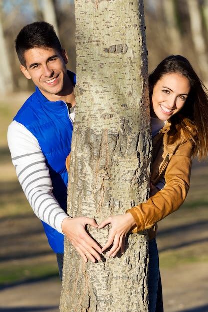 fotos en pareja adolescentes|7.359 Pareja De Jovenes Adolescentes Stock Photos, High.